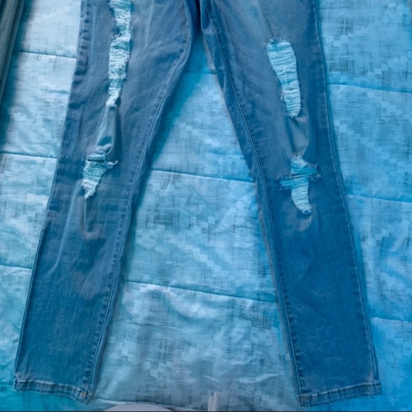 Light blue ripped jeans - Picture 2 of 3